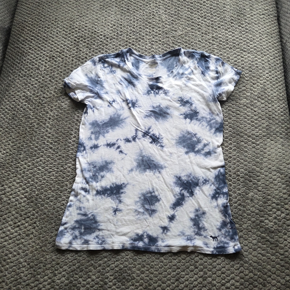 PINK Victoria's Secret Blue and White Tee
